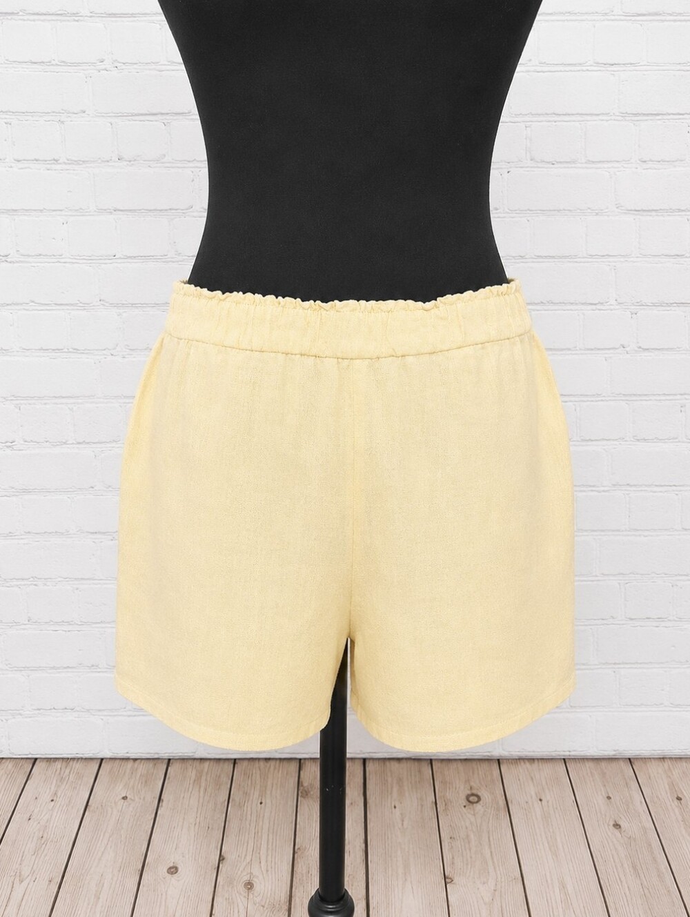 Japna Cream High-Waist Linen-Blend Women’s Shorts - Picture 2 of 2